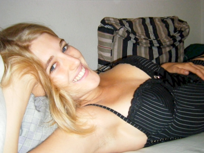 chienne sexy dominatrice pour gars qui obéit