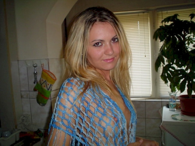 Très jolie femme sexy qui a envie d'un plan baise
